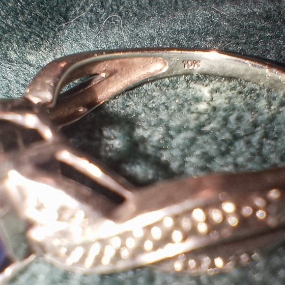 10k White Gold Ring - Picture 5 of 6